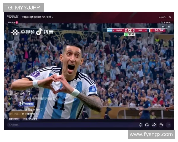 足球明星的荣耀与挑战：从赛场到生活的全方位解析